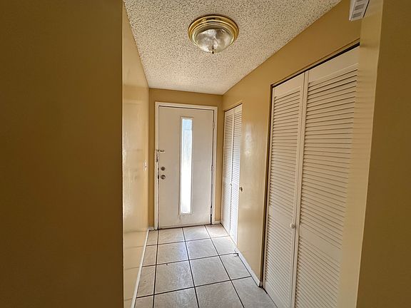 3rd image of 7032 Prestwick Cir S