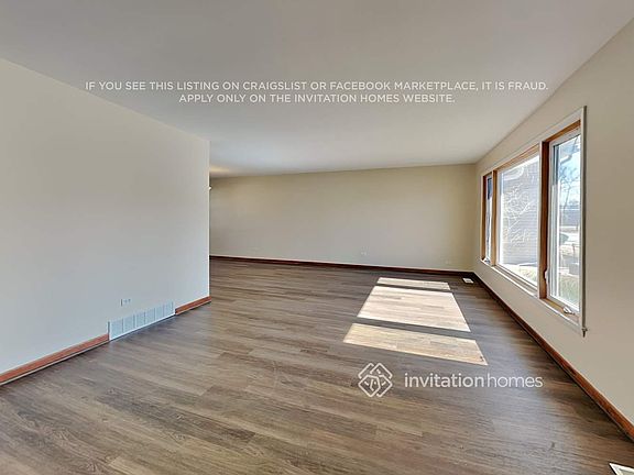 5th image of 1035 W Iowa St