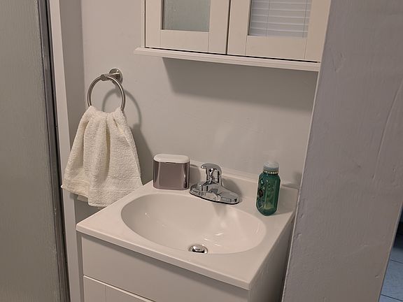 3rd image of 767 NW 112th St