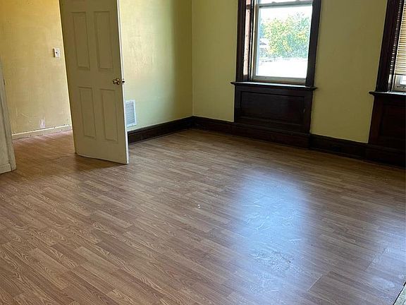 4th image of 2746 Osage St