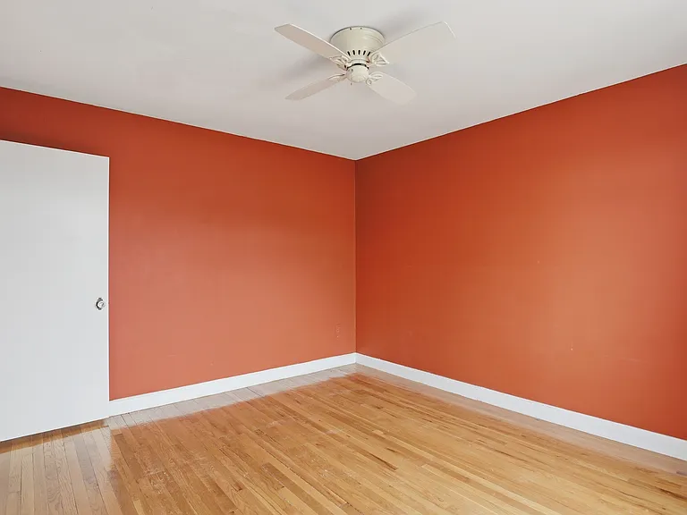 20 Ashland St #3L — Photo 2