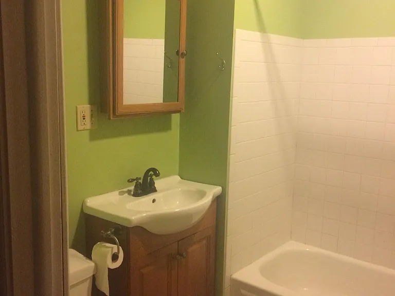 93 Oakland St — Photo 8