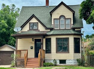 1822 Charles St, Rockford, IL 61104