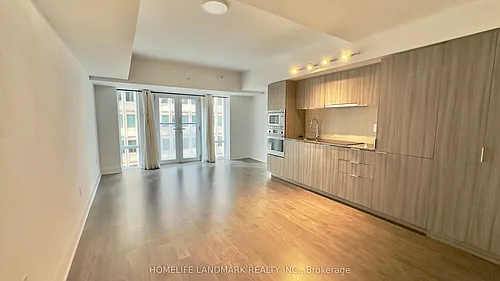 955 Bay St Photo 1