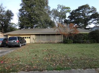 8818 Winningham Ln, Houston, TX 77055