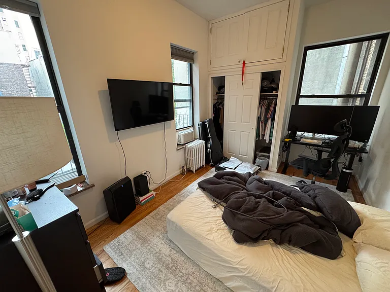 176 2nd Ave #2R — Photo 7