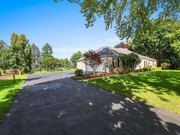 4th image of 2924 Ridgeway Dr