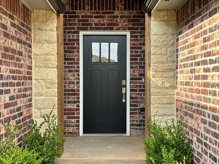 1113 Magnolia Dr — Photo 3