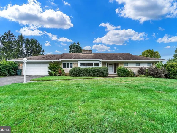 700 Pinehurst Rd, York, PA 17402