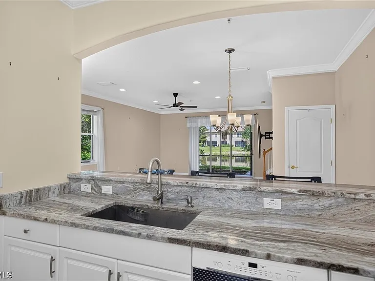 3241 Cottonwood Bnd #101 — Photo 15
