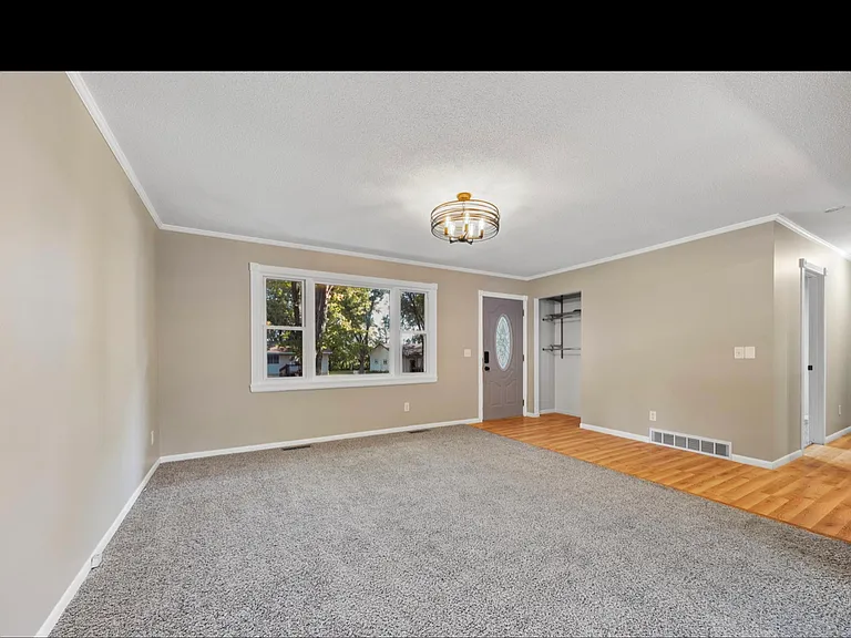 642 Northgate Dr — Photo 3