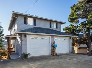 1742 NE 14th St, Lincoln City, OR 97367