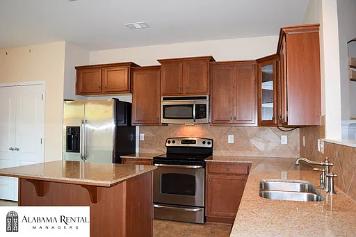Great home for rent in Leeds! Available to View with 48 Hour Notice — Photo 4