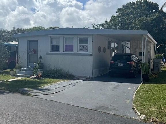 3rd image of 128 Havenwood Drive