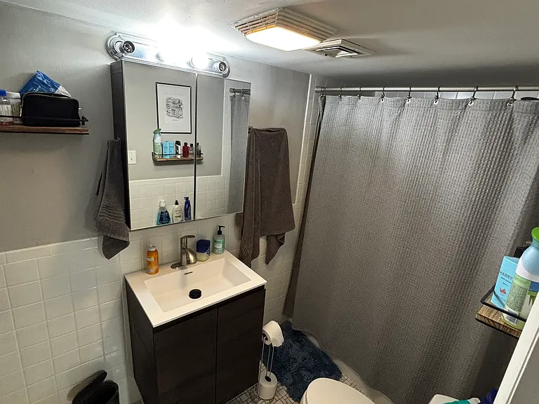 713 Walnut St #3R — Photo 6