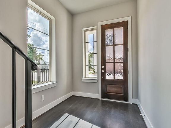 3rd image of 10906 Brookeshire Chase Ln