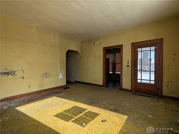 4th image of 7280 E Main St