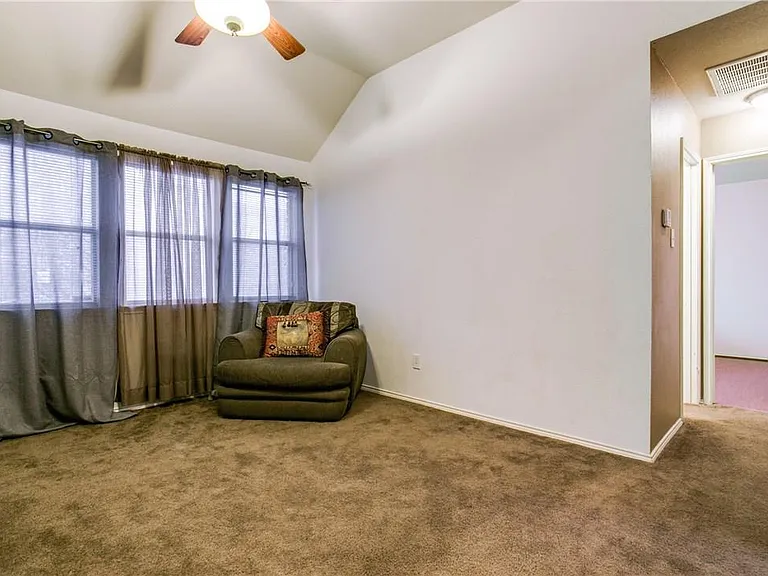 2867 Park Place Dr — Photo 18