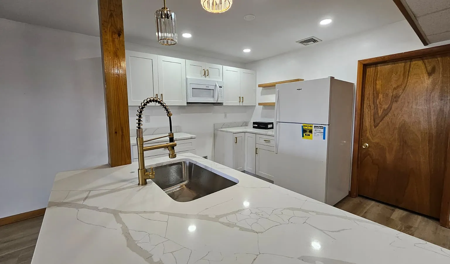 1 bed, 700 sqft, $1,700 — Photo 3