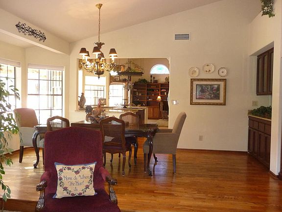 2nd image of 1001 E Monte Cristo Ave