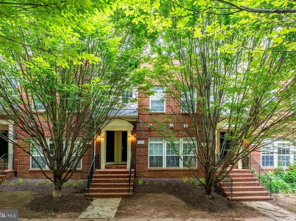 7198 Little Thames Dr, Gainesville, VA 20155