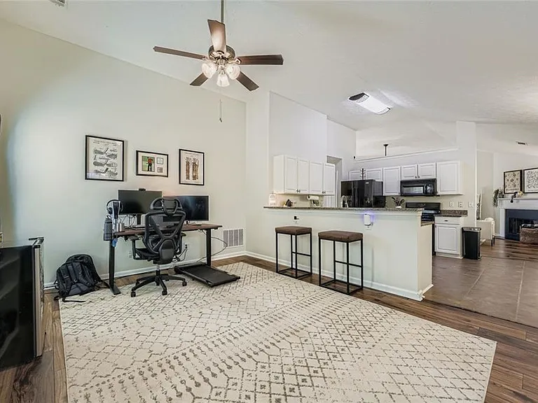 2895 Dogwood Creek Pkwy — Photo 4