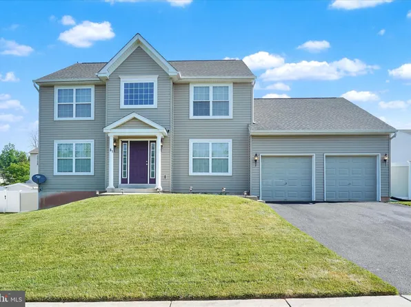 61 Sherman Rd, Birdsboro, PA 19508