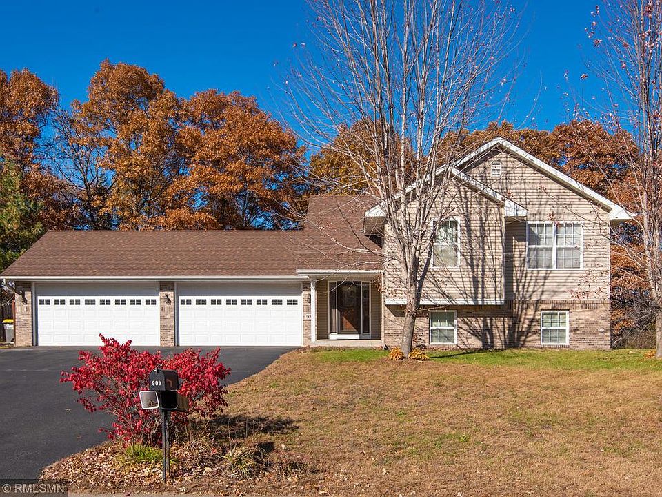1st image of 909 Rum River Dr SW