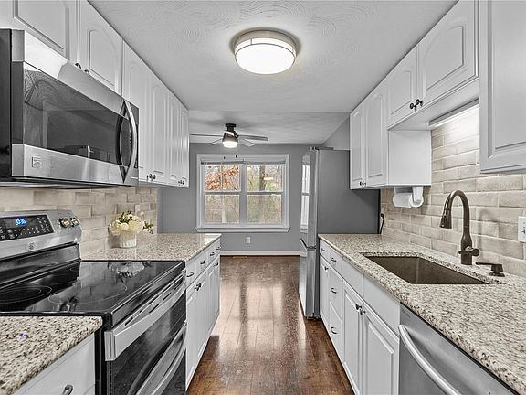 5th image of 16 Walker Ln