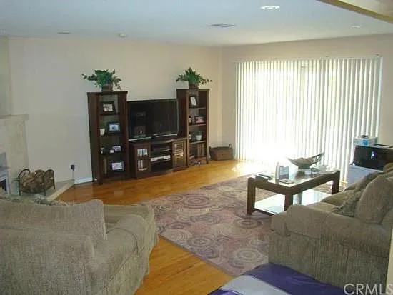 4045 Haverford Ave — Photo 4