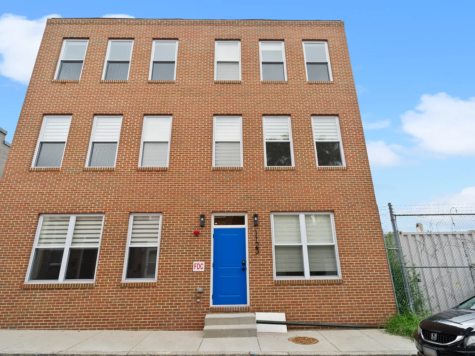 1 bed, 400 sqft, $1,200 — Photo 1
