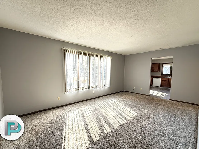 540 E State St #1 — Photo 3