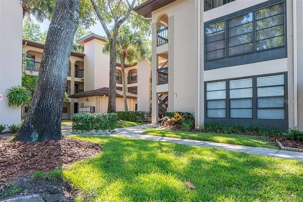 2 bed, 2.0 bath, 1070 sqft, $1,800 — Photo 1