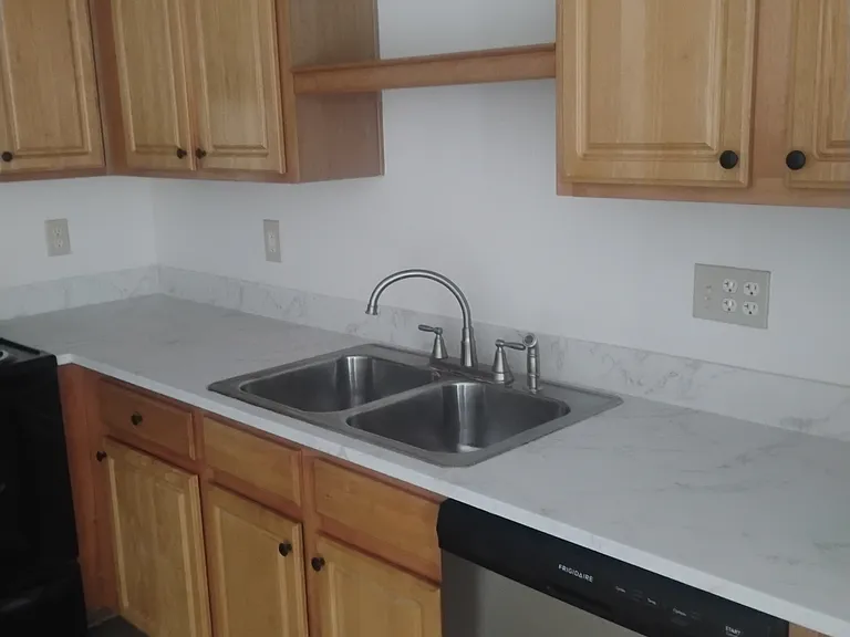 512 Flaherty Ave — Photo 9