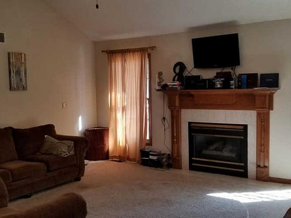 3rd image of 1705 Northport Dr