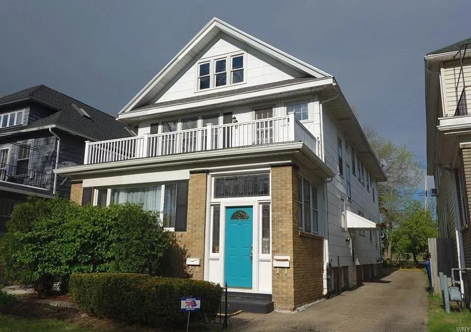 77 Shoshone St #2