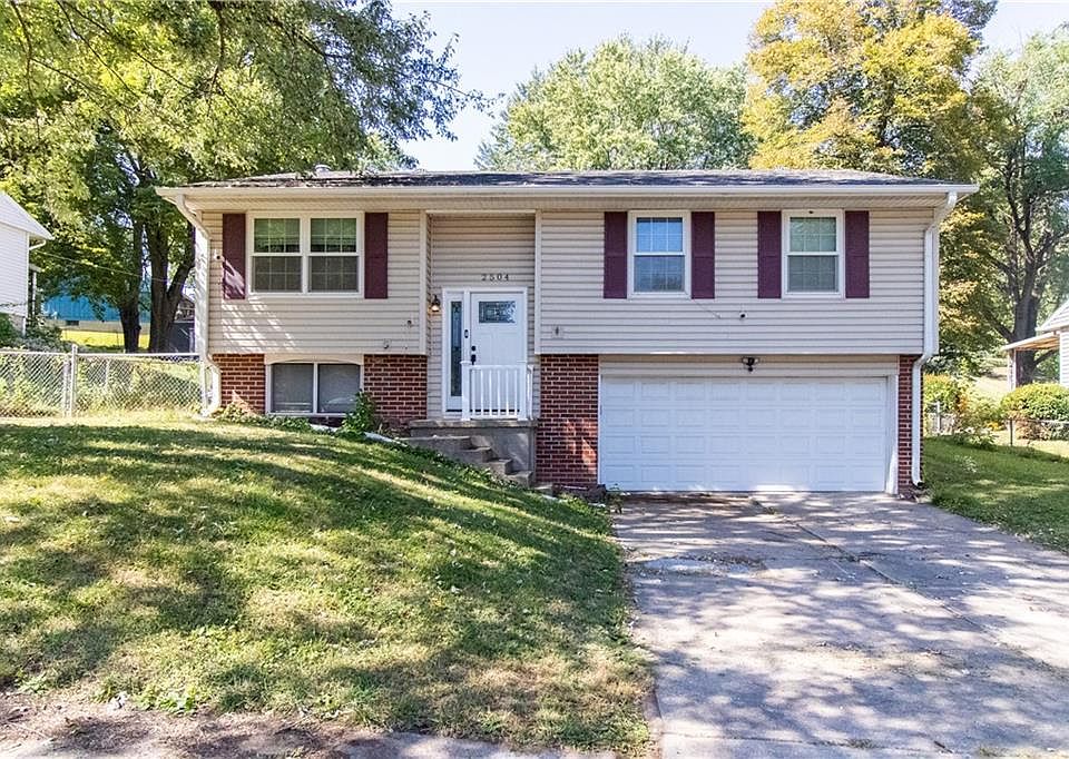 1st image of 2504 Beechwood Blvd