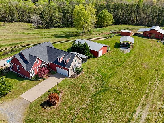 2nd image of 319 Hopewell Rd