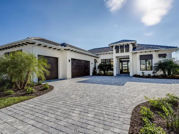 9946 Montiano Dr, Naples, FL 34113