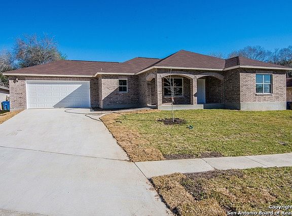 4th image of 6131 PECAN TRAIL ST