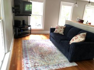 325 S Summit St APT 3, Iowa City, IA 52240