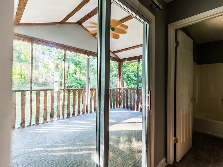 3061 Meadow Wood Ct — Photo 29
