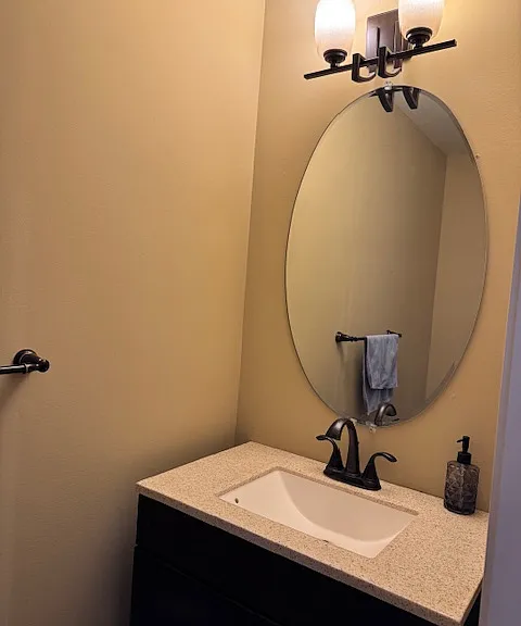 1394 Ashford Ct — Photo 6