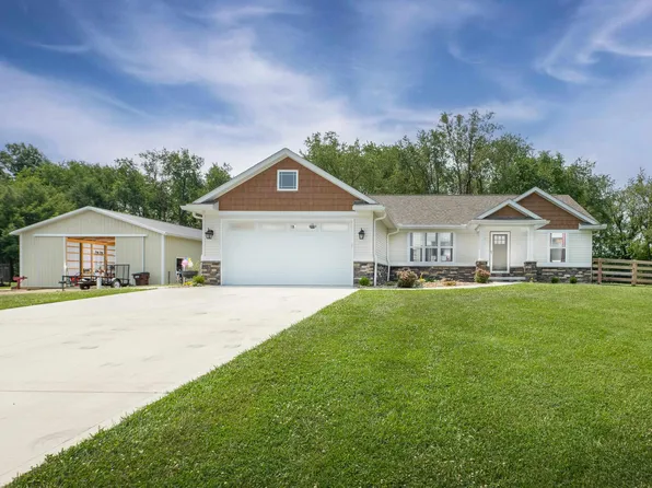 22686 Deal Rd, Gambier, OH 43022
