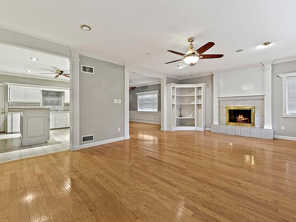 3rd image of 6008 Shore Dr