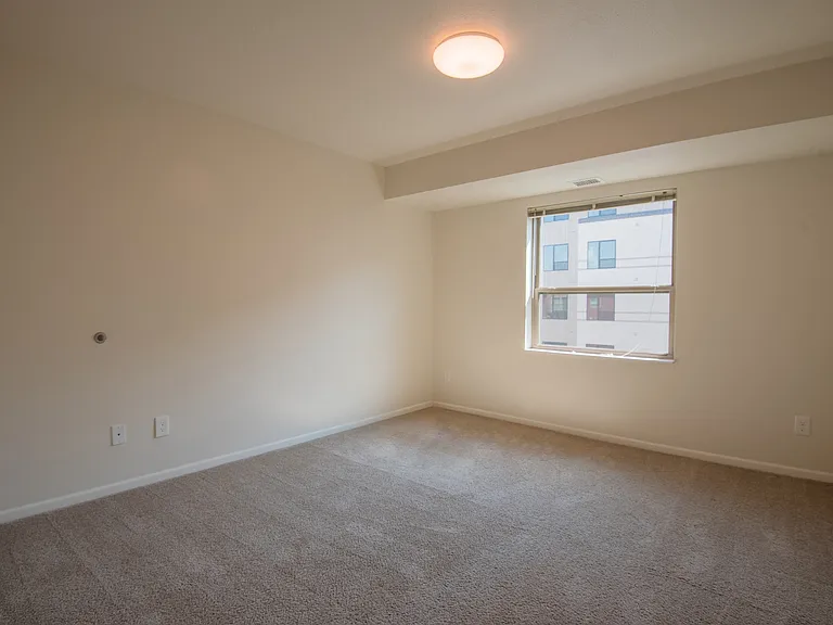 1st Avenue Flats — Photo 26