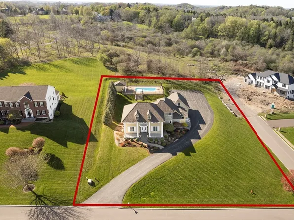 6215 Rossiter Rd, Jamesville, NY 13078