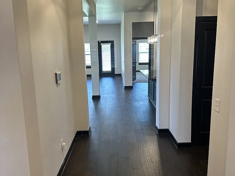2229 Roca Dr — Photo 33