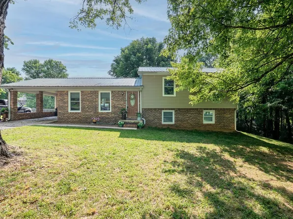 31 Hilltop Rd, Fayetteville, TN 37334
