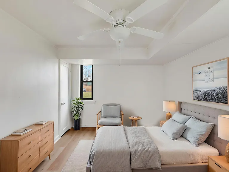 Tivoli Park Apartments — Photo 13